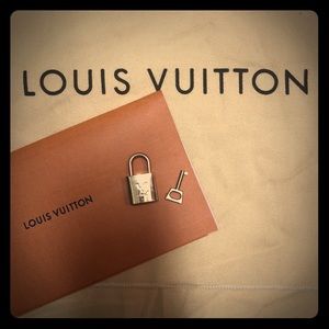 LV lock  and key 🔐